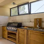 Mar Escape Mit Pool Und Meerblick Kroatien By Interhome * Vinisce