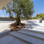 Mar Escape Mit Pool Und Meerblick Kroatien By Interhome * Vinisce