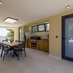 Mar Escape Mit Pool Und Meerblick Kroatien By Interhome