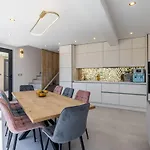 Mar Escape Mit Pool Und Meerblick Kroatien By Interhome Vinisce