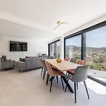 Mar Escape Mit Pool Und Meerblick Kroatien By Interhome