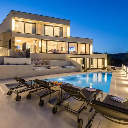 Vikendica Mar Escape Mit Pool Und Meerblick Kroatien By Interhome Vinisce